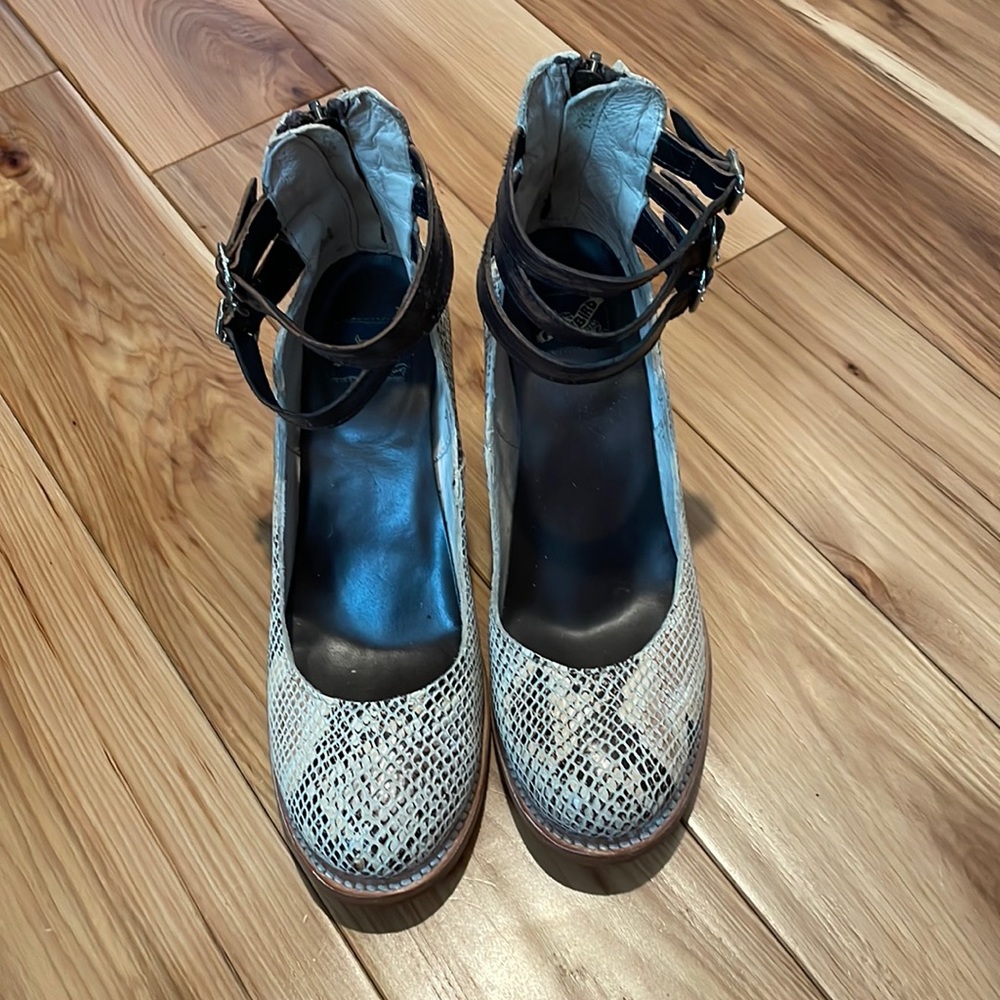 Freebird by Steven Randi Size 8